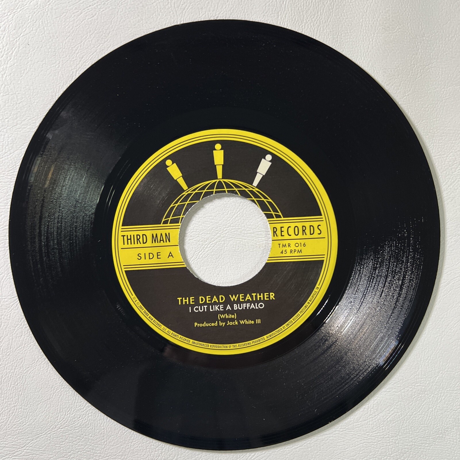The Dead Weather “I Cut Like A Buffalo/A Child Of A Few …” 7” 45 Third Man (EX) - Image 5
