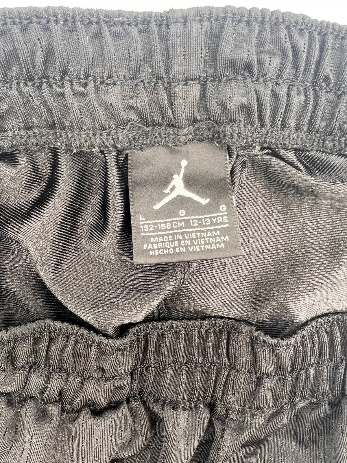 Michael Jordan Boys Mesh Shorts Size L 12-13 Black Athletic Basketball Shorts - Image 3