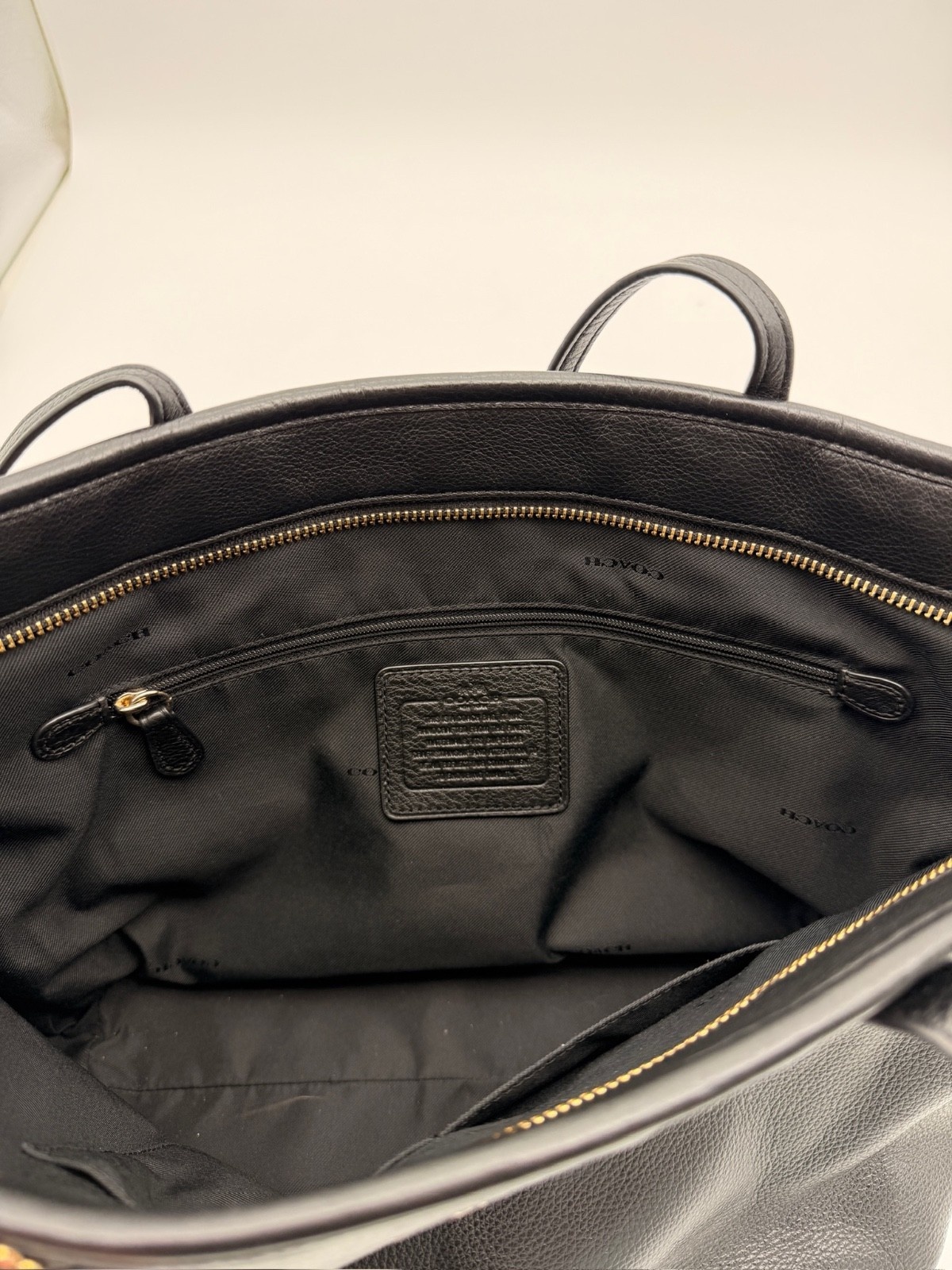 Coach Pebbled Leather Black Tote 2014/15 F1561 Very Good Condition - Image 6