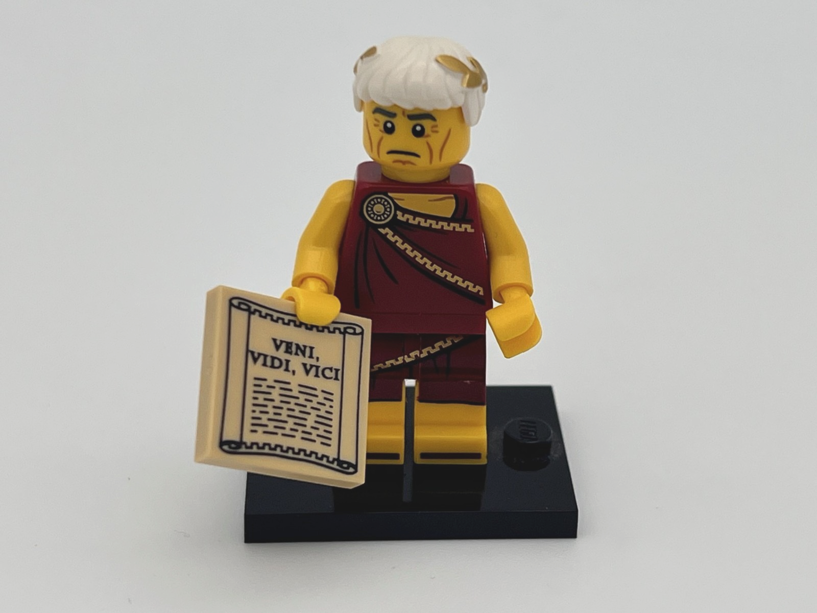 Lego Minifigure Series 9 Roman Emperor Julius Caesar Complete with Insert