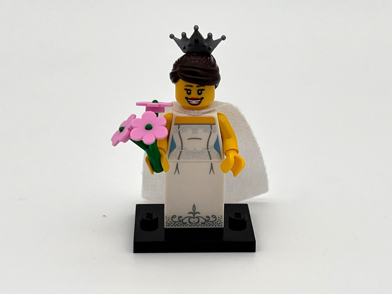 LEGO Minifigure Series 7 BRIDE 8831 - 100% Complete with Train, Flowers & Insert