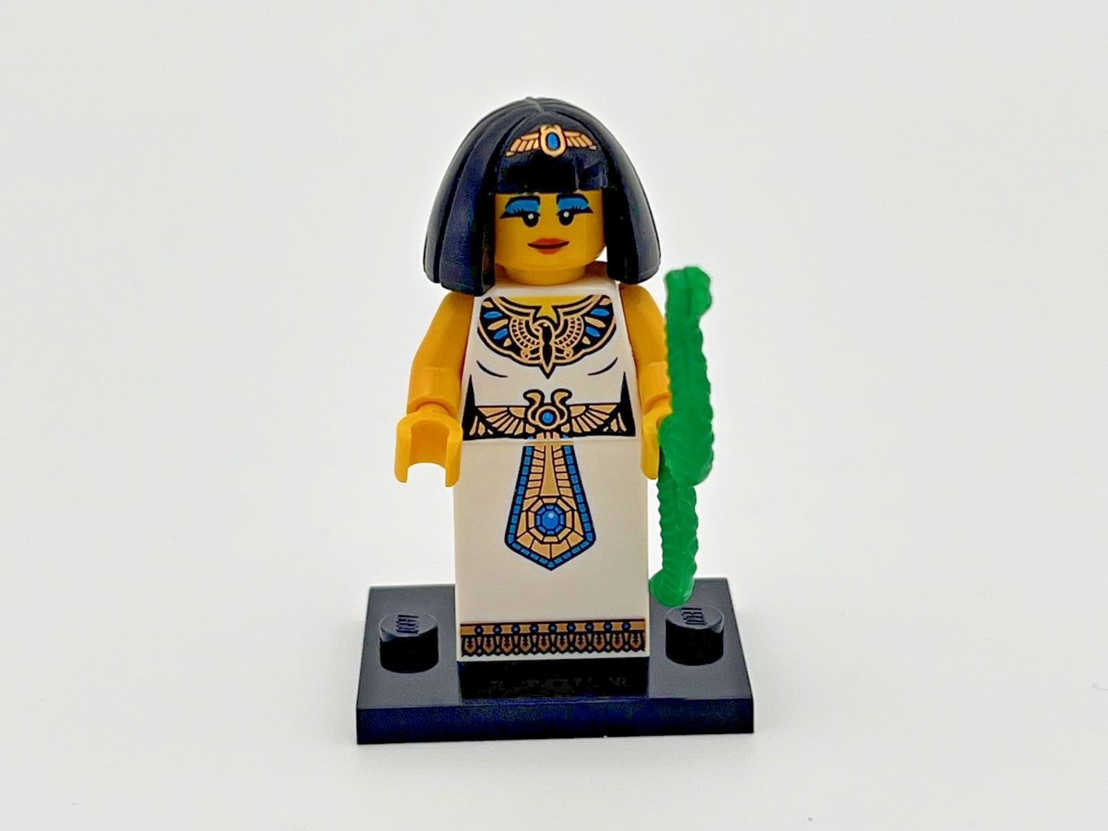 LEGO Minifigure Egyptian Queen 8805 Series 5 Complete with snake, base & insert