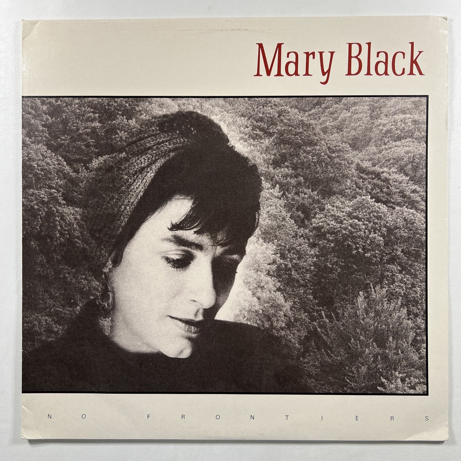 Mary Black “No Frontiers” LP/Dara 032 (NM) 1989 Ireland Insert