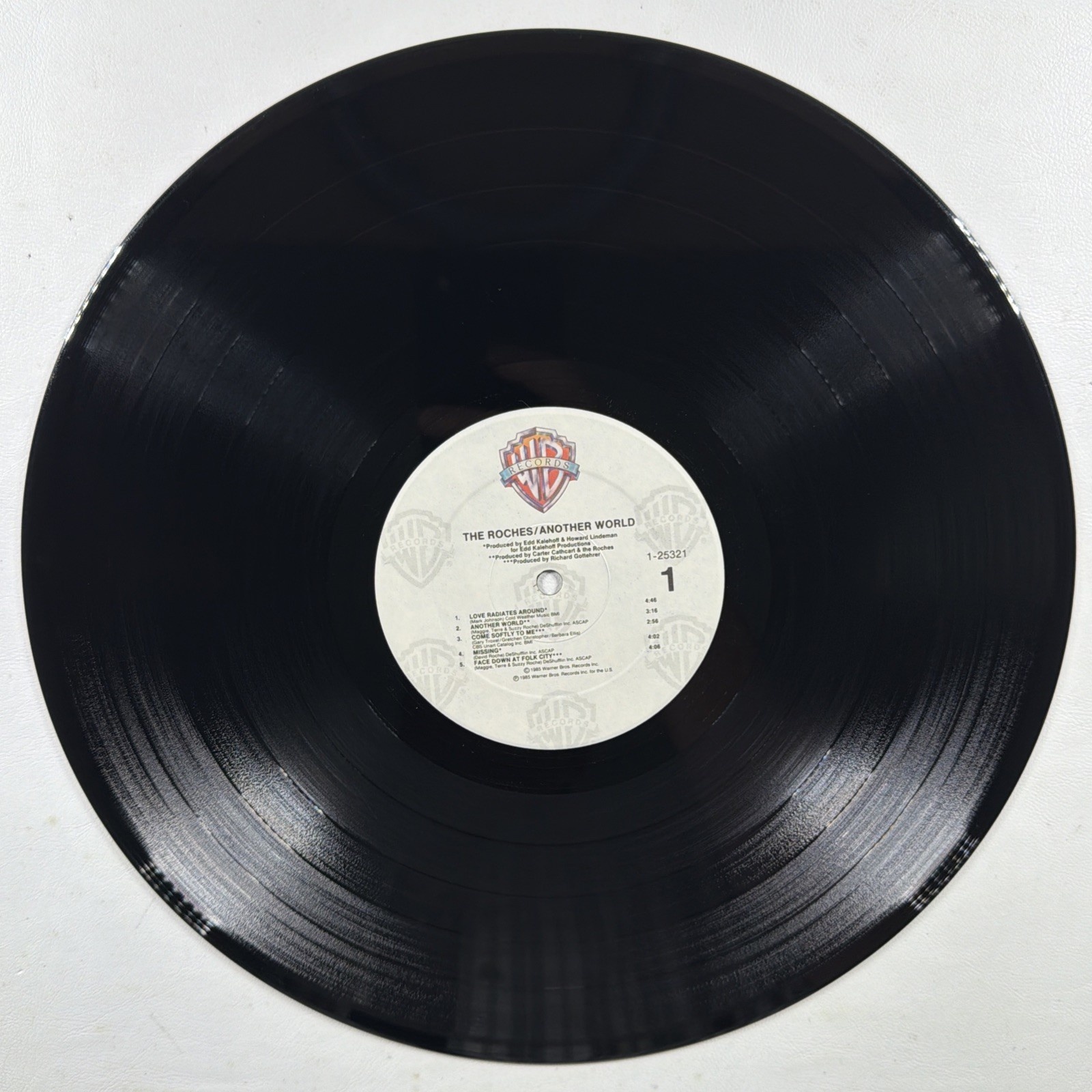 The Roches - Another World LP Warner Bros. 1-25321 EX 1985 Maggie Suzzy Terre - Image 4
