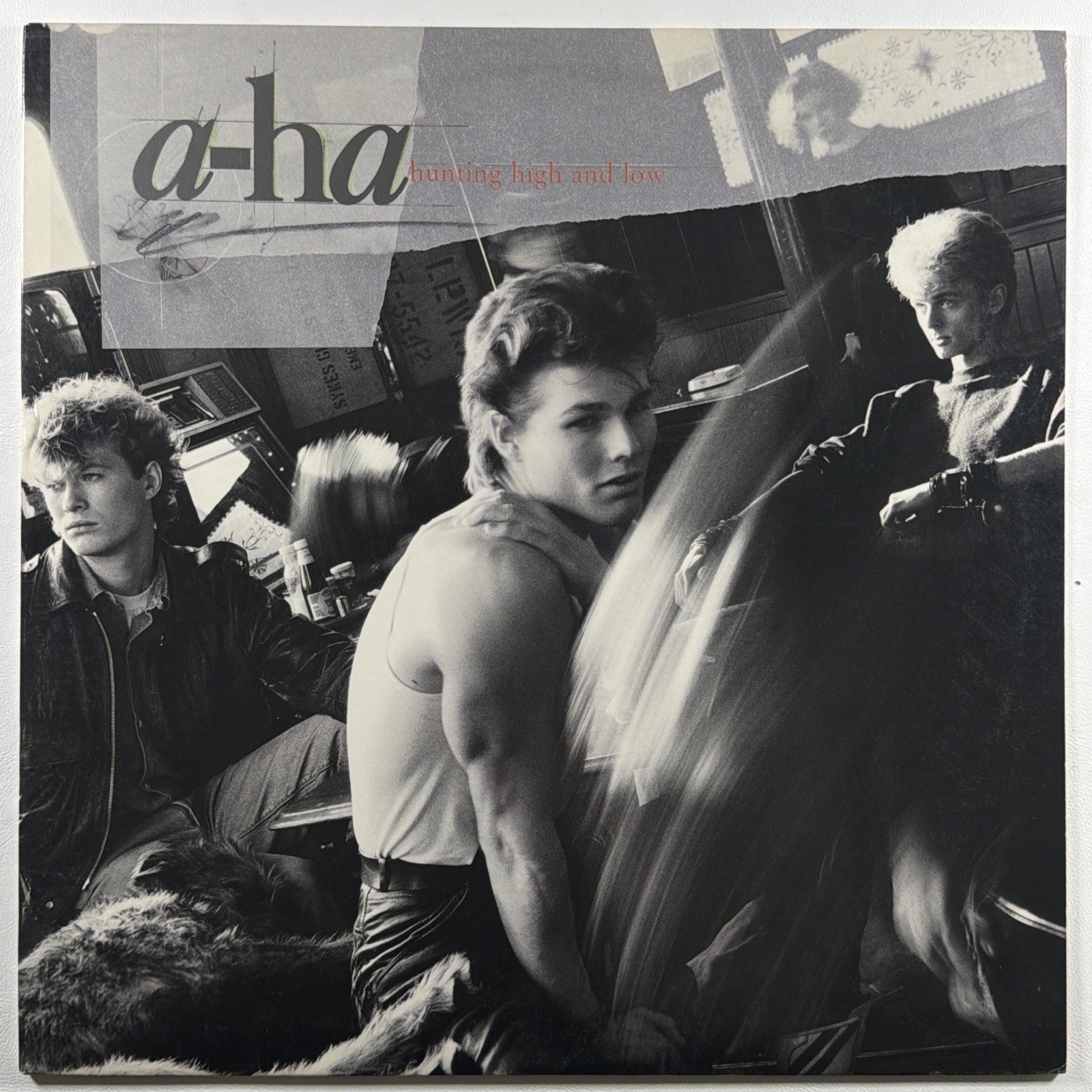 A-Ha - Hunting High and Low LP Warner Bros 9 25300-1 NM 1985 Take On Me