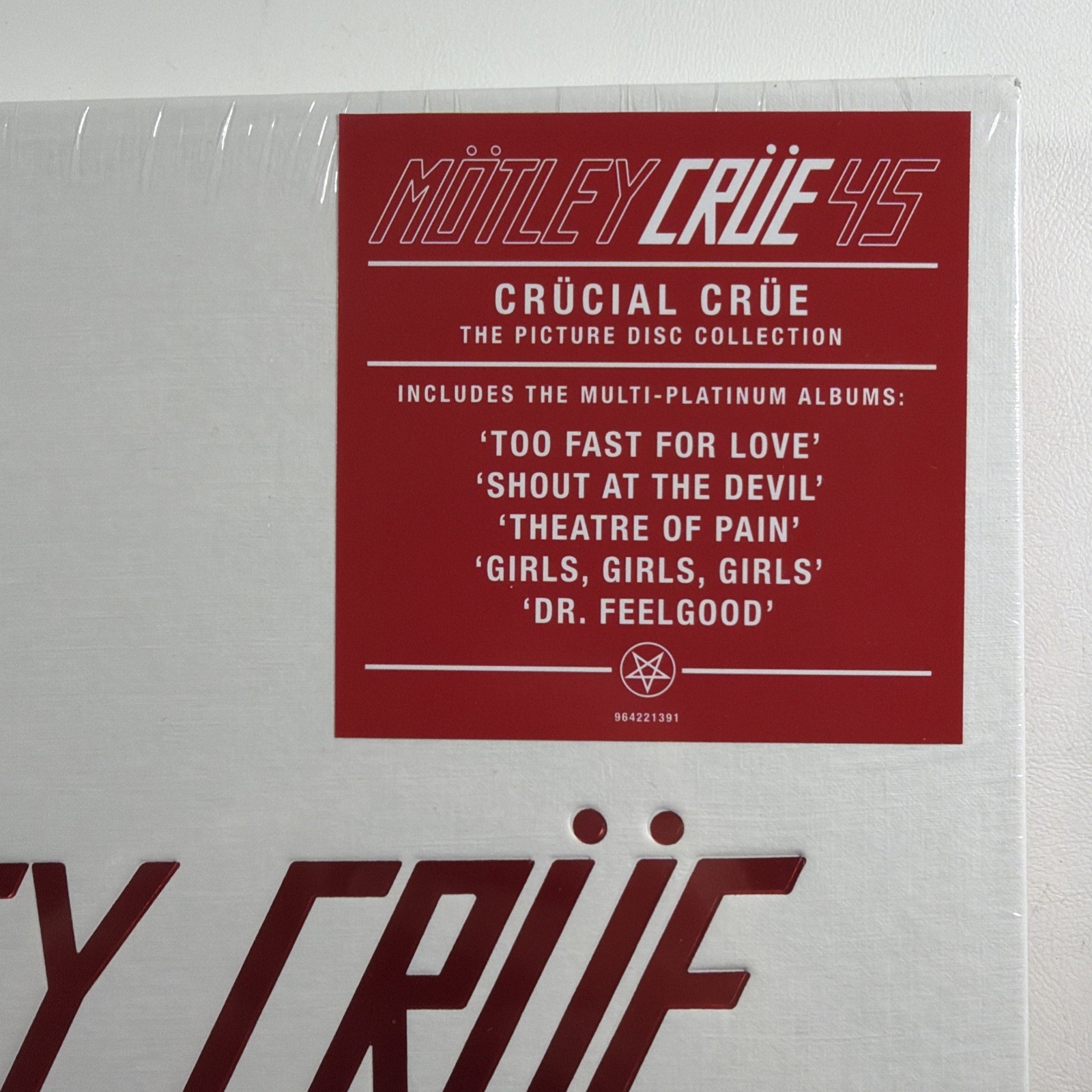 Motley Crue - Crucial Crue 45th Anniv. Ed 5LP Picture Disc Box Set 2026 Sealed - Image 2