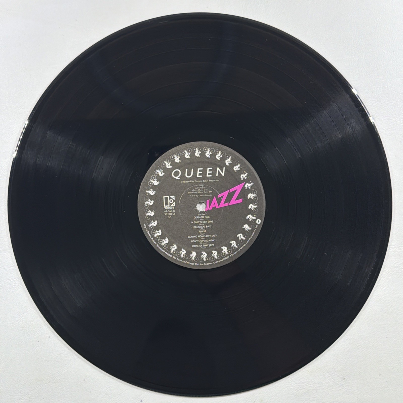 Queen - Jazz LP Elektra Records 6E-170 NM 1978 Gatefold Fat Bottom Girls - Image 7